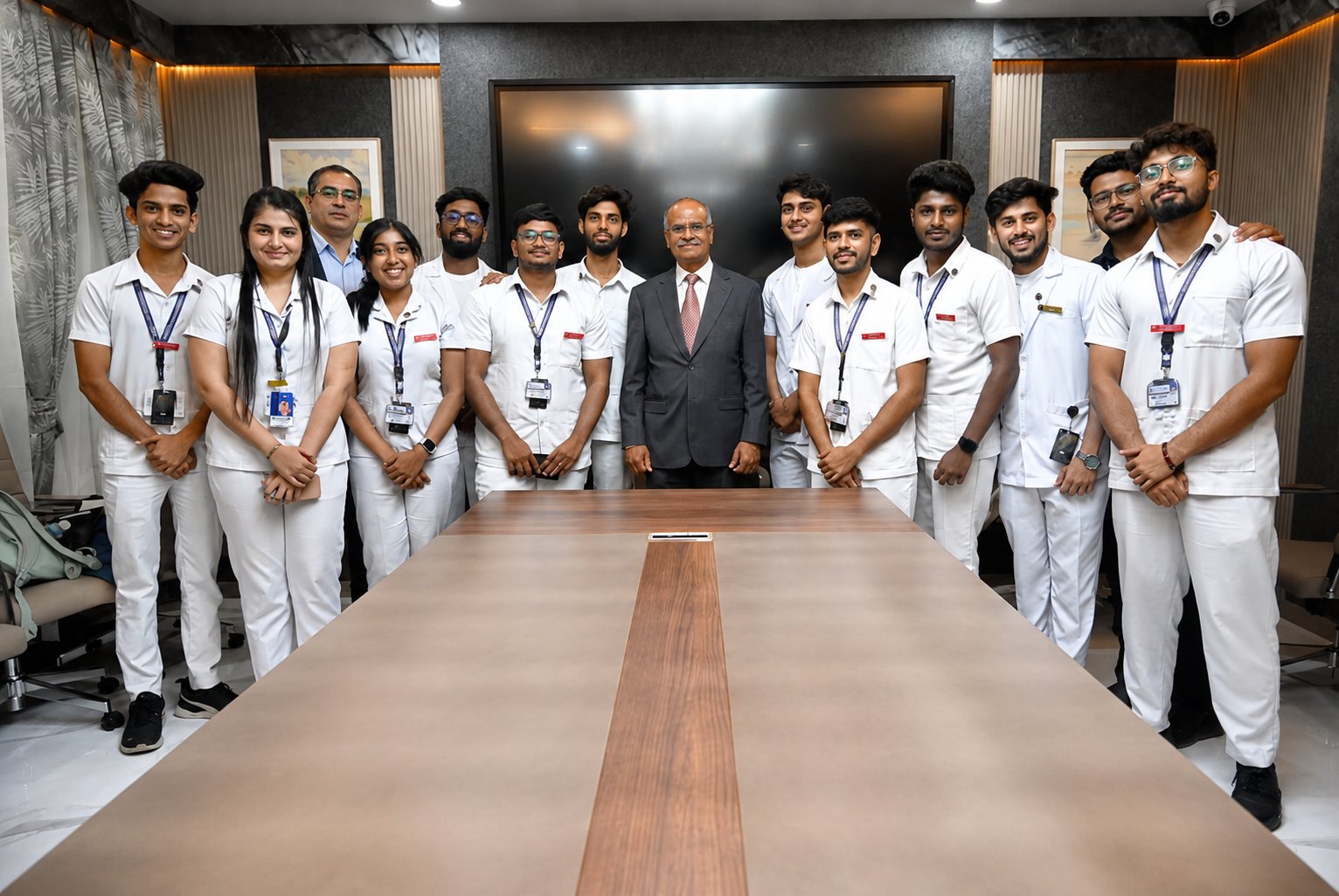 Ambassador Shri Harsh Kumar Jain visiting DMSF Indian students